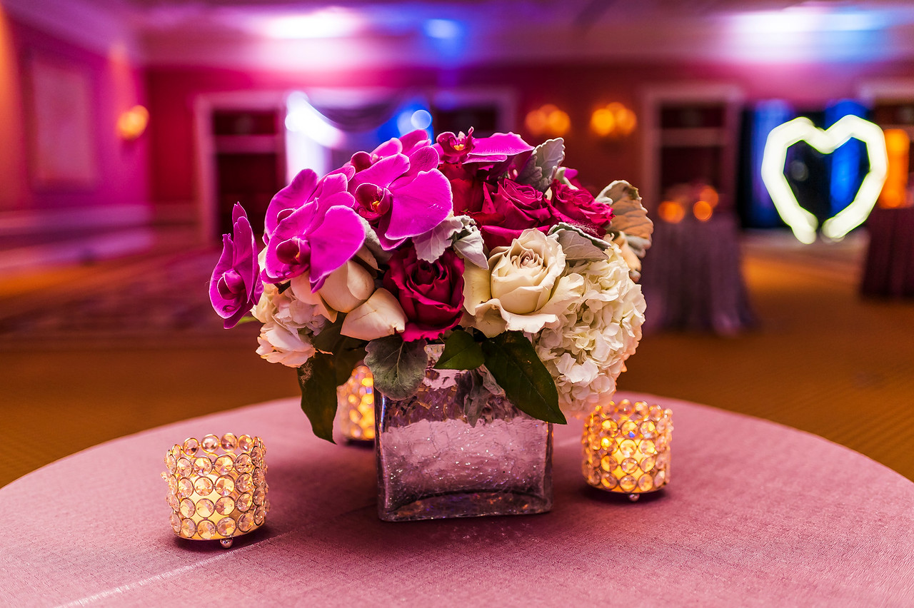 White and pink centerpiece